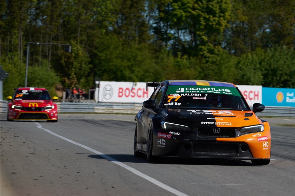 Topopgør på Jyllandsringen: Kan RaceGroup bremse Halder?
(Foto: Stump)
